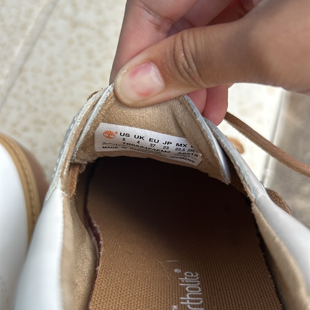 White Timberlands - Picture 3 of 3